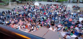 Movie Night at PETES